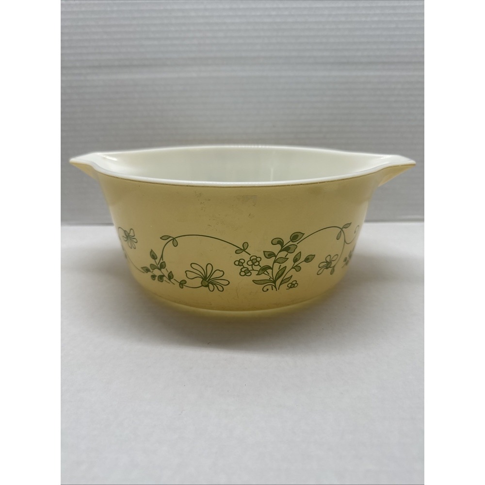 Pyrex Shenandoah 475-B 2.5 Liter Casserole Dish
